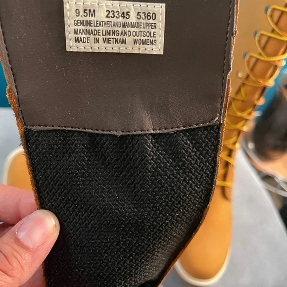 14” Timberland Women's Lace Up High Boots, 9.5 Wheat Nubuck, Construction - Picture 7 of 10